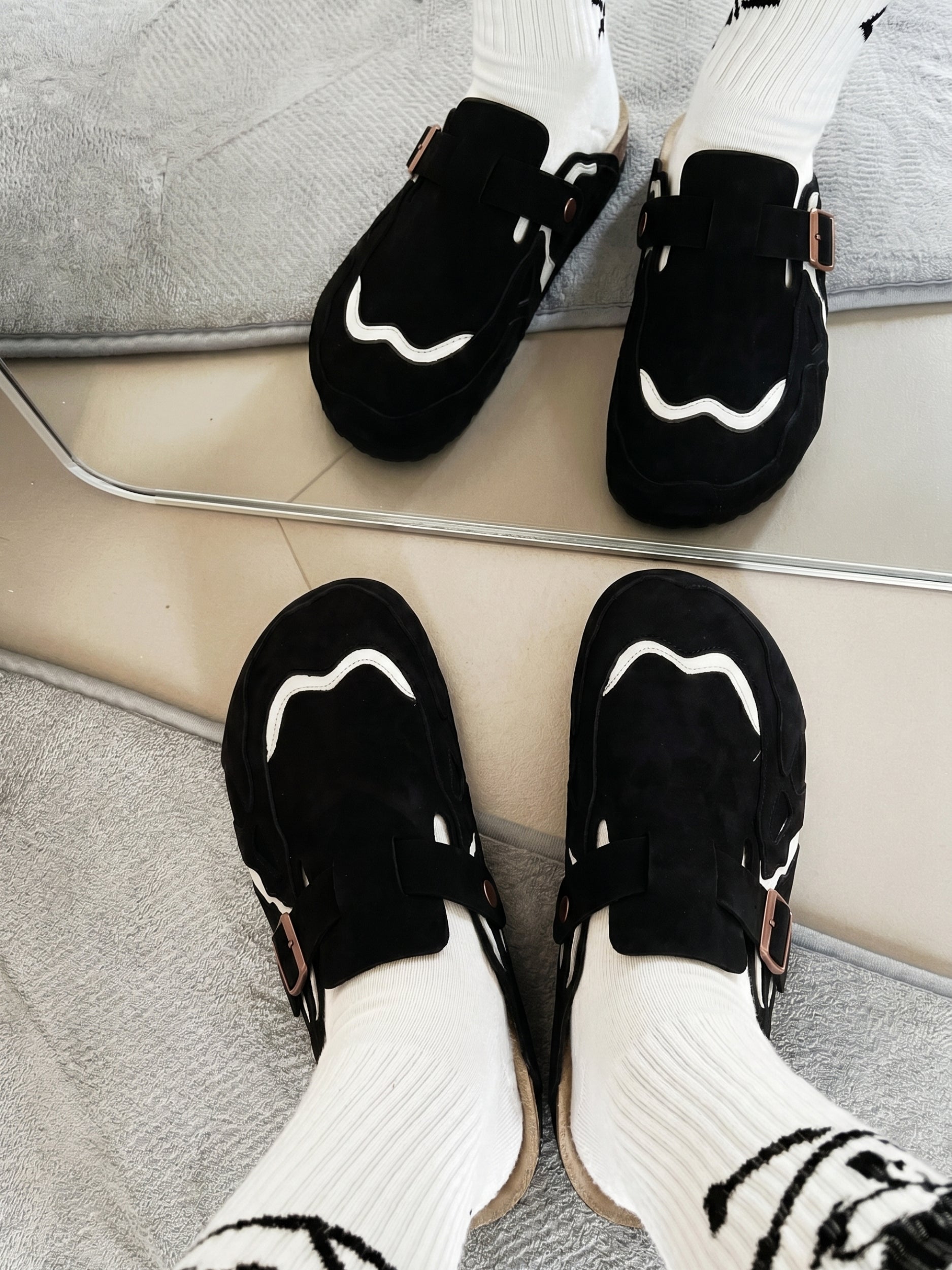 DCRB Wavey Clogs