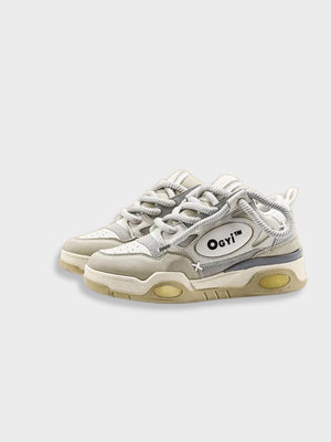 Grijs